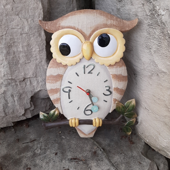 Source Unknown Other - Funky owl wall clock